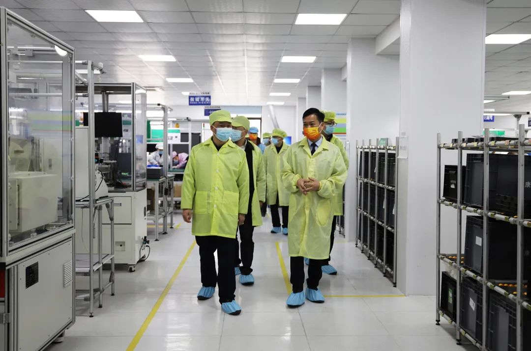 智能電器新突破 樂清市副市長(zhǎng)葉序鋒一行調(diào)研康信電器集團(tuán)電子科技研發(fā)工作
